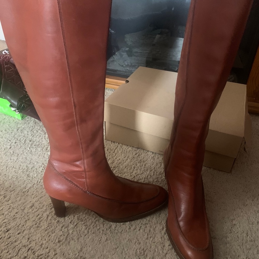 Boots - Picture 4 of 4